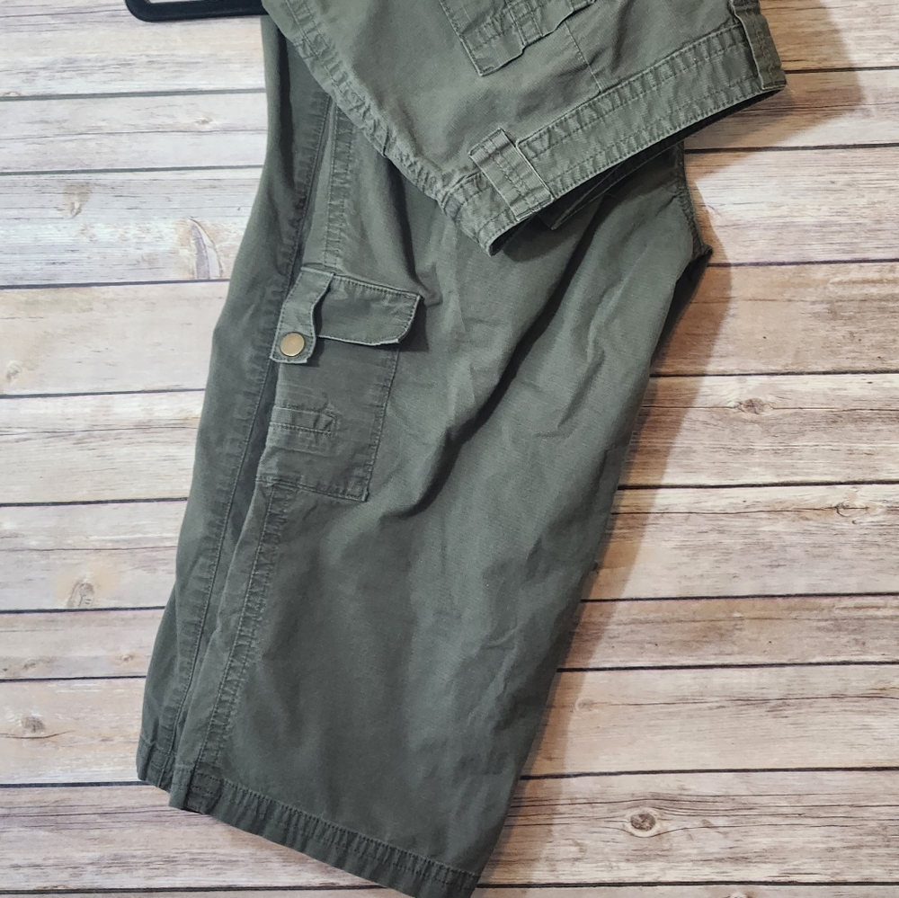 Capri pants - Picture 2 of 4